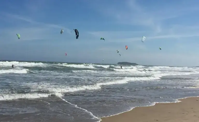 mui-ne-beach-vietnam-1