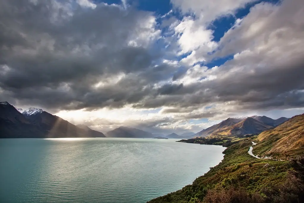 Lake Wakatipu, new zealand