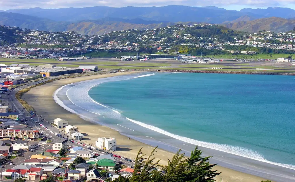Wellington – Petone & Lyall Bay, new zealand